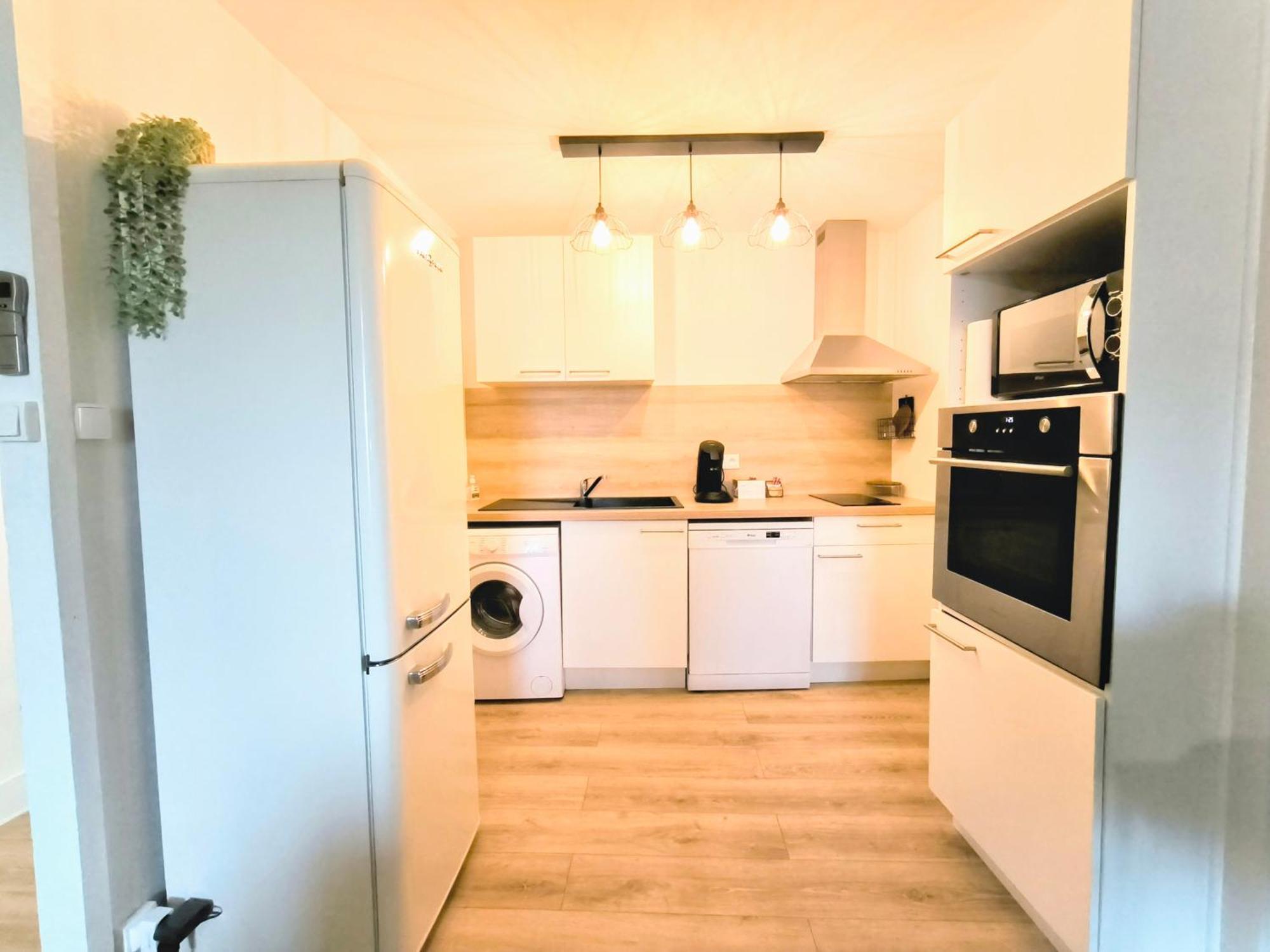 Апартаменти Chez Lulu - 5 Lits- Proche Cnpe - Gare Амбер'є-ан-Бюже Екстер'єр фото